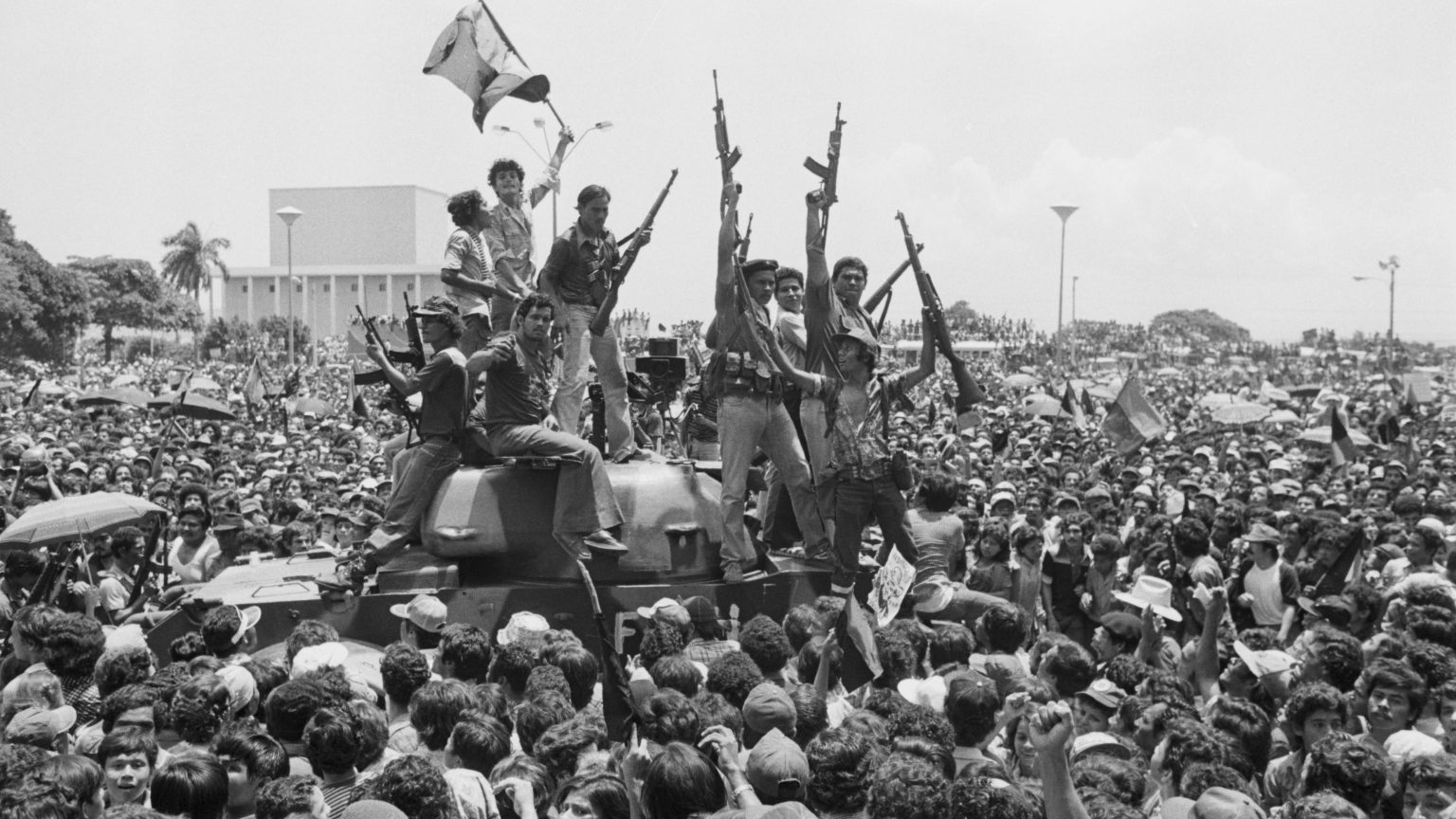 نیکاراگوئه - تصاحب قدرت توسط دانیل اورتگا و نیروهایش نیکاراگوئه - تصاحب قدرت توسط دانیل اورتگا و نیروهایش