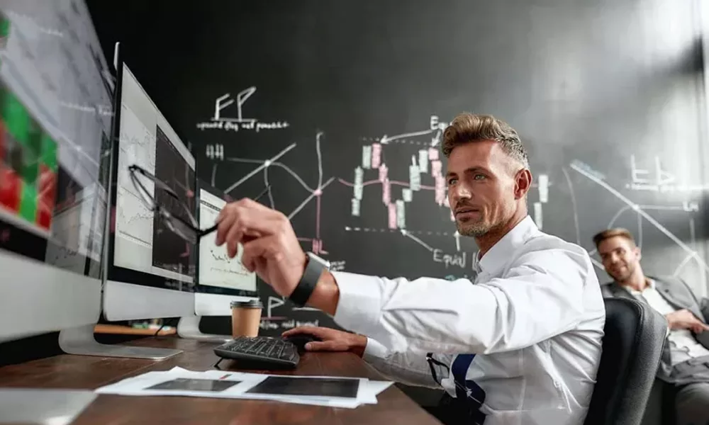 معامله گر شکست ناپذیر کیست؟