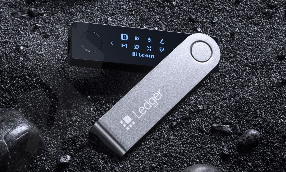 کیف سخت افزاری لجر نانو ایکس (Ledger Nano X)