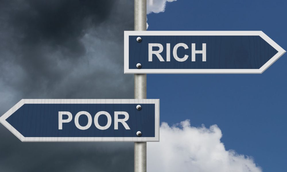 ۵ تفاوت کلیدی در عادت‌های کاری افراد ثروتمند و فقیر